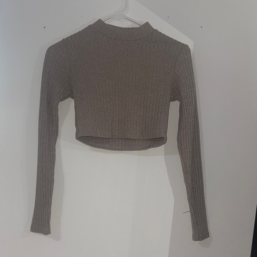 Ribbed Long Sleeve Crop Top - Gray
